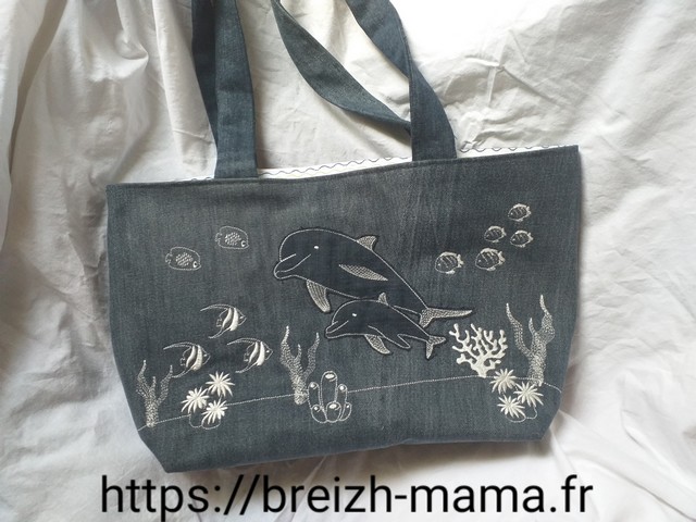 Recyclage jeans - Tuto couture Sac - tote bag jeans recyclé brodé dauphin